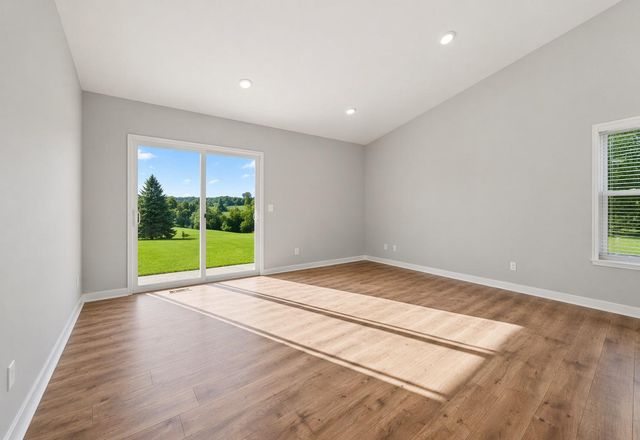 1656 Shasta Drive, Shakopee, MN 55379