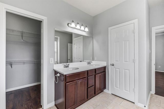 409 Abbey Lane, League City, TX 77573