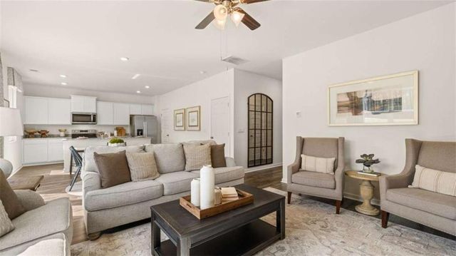 117 Oakchase Park Lane, Hampton, GA 30228