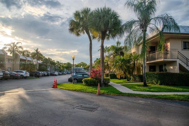 16431 Blatt Blvd 103, Weston, FL 33326