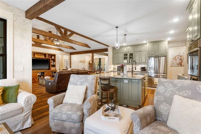 595 S Oakwood Trail, Noel, MO 64854