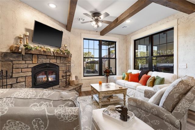 595 S Oakwood Trail, Noel, MO 64854