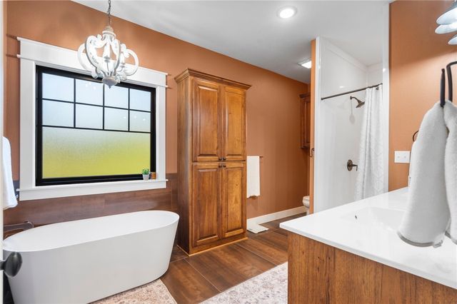 595 S Oakwood Trail, Noel, MO 64854