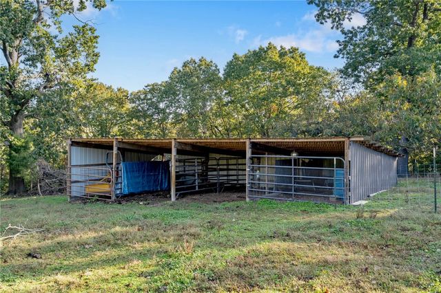 595 S Oakwood Trail, Noel, MO 64854