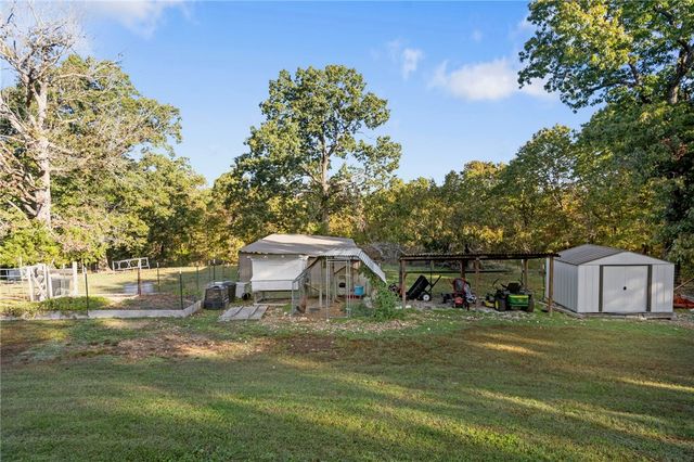 595 S Oakwood Trail, Noel, MO 64854