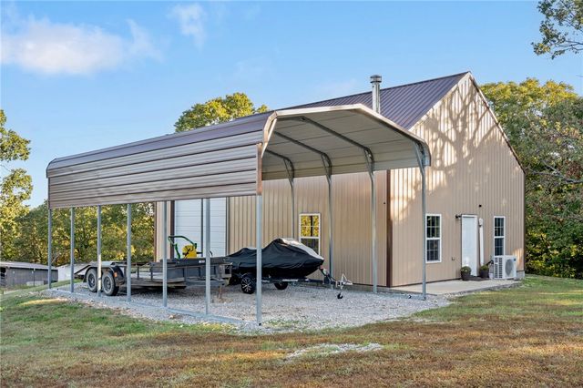 595 S Oakwood Trail, Noel, MO 64854