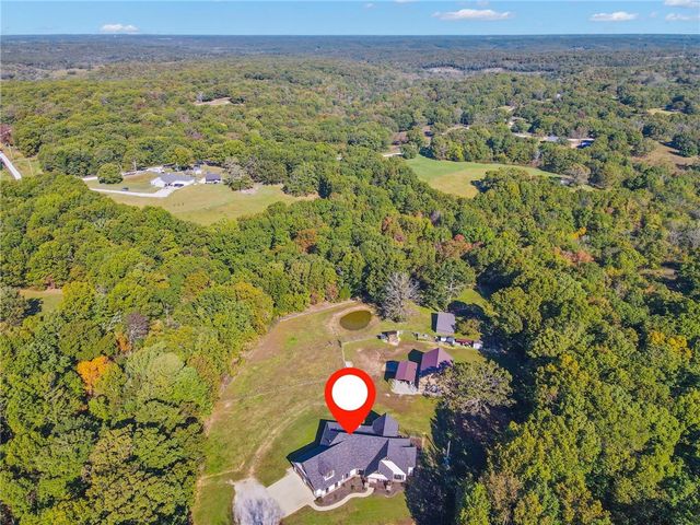 595 S Oakwood Trail, Noel, MO 64854