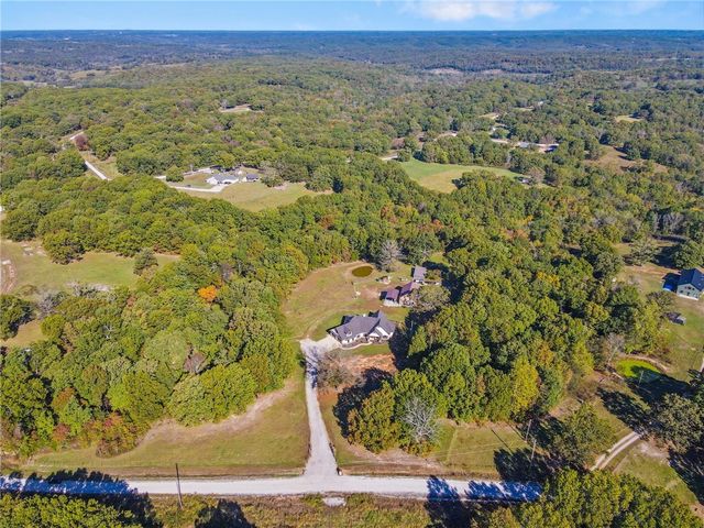 595 S Oakwood Trail, Noel, MO 64854