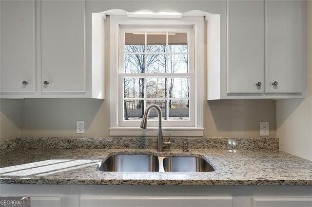 47 Chickasaw Trail, Cartersville, GA 30120