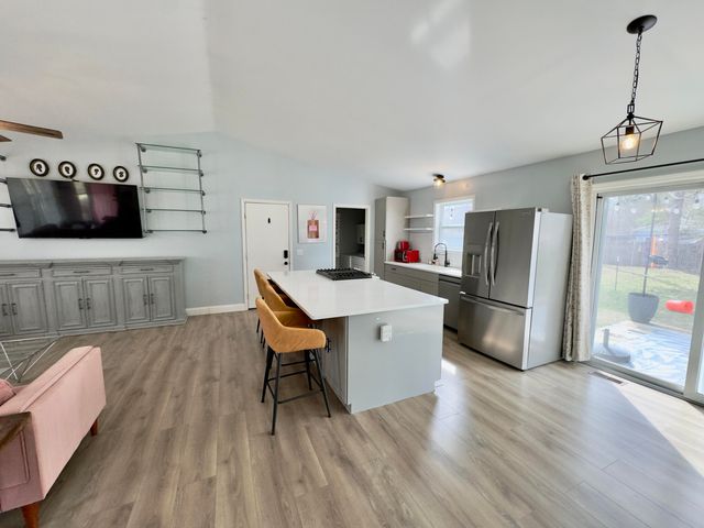 15577 Pine Street, Grand Haven, MI 49417