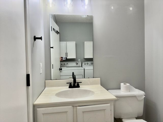 15577 Pine Street, Grand Haven, MI 49417