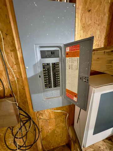 15577 Pine Street, Grand Haven, MI 49417