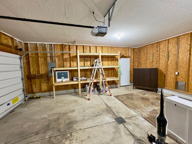 15577 Pine Street, Grand Haven, MI 49417