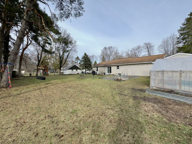 15577 Pine Street, Grand Haven, MI 49417