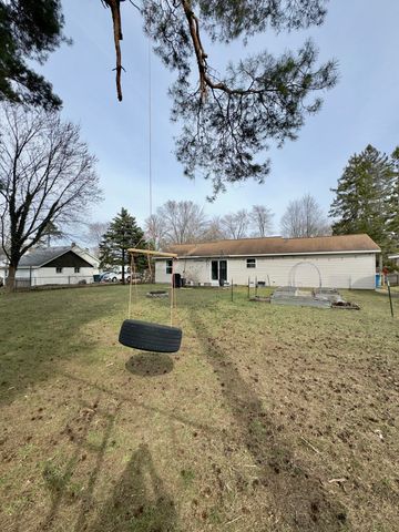 15577 Pine Street, Grand Haven, MI 49417