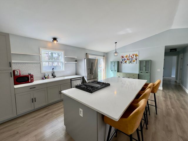 15577 Pine Street, Grand Haven, MI 49417