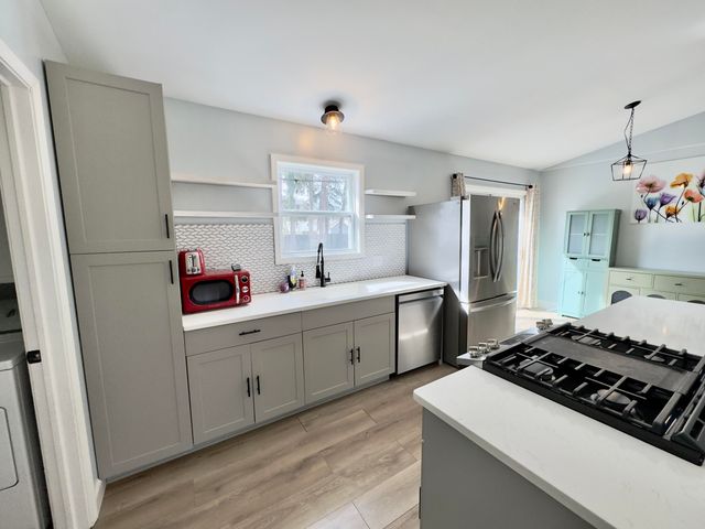 15577 Pine Street, Grand Haven, MI 49417