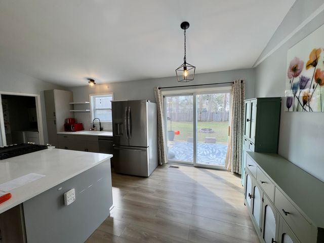 15577 Pine Street, Grand Haven, MI 49417