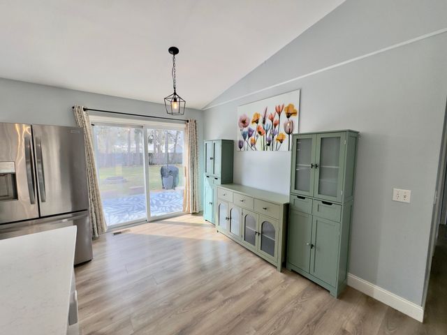 15577 Pine Street, Grand Haven, MI 49417