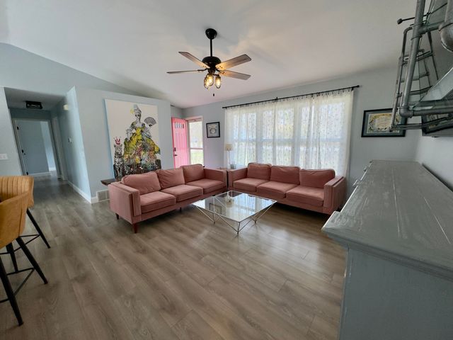 15577 Pine Street, Grand Haven, MI 49417