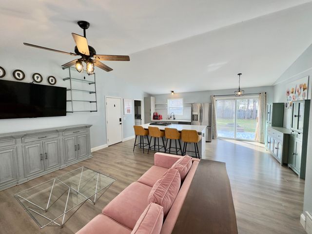 15577 Pine Street, Grand Haven, MI 49417