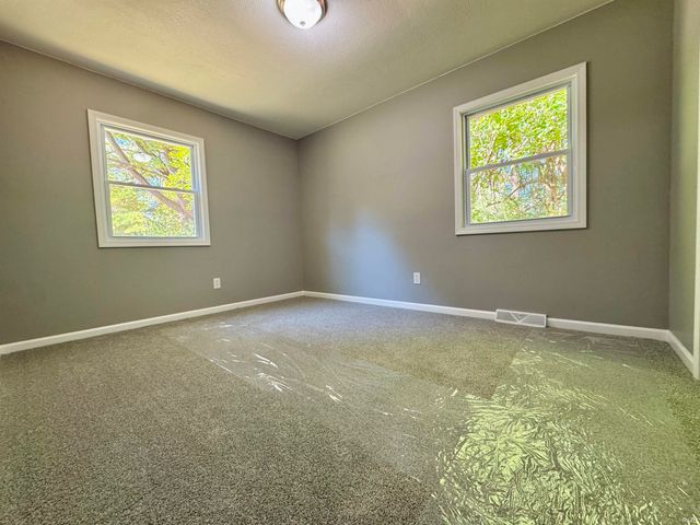 1539 S Ridgeview Road, Logansport, IN 46947