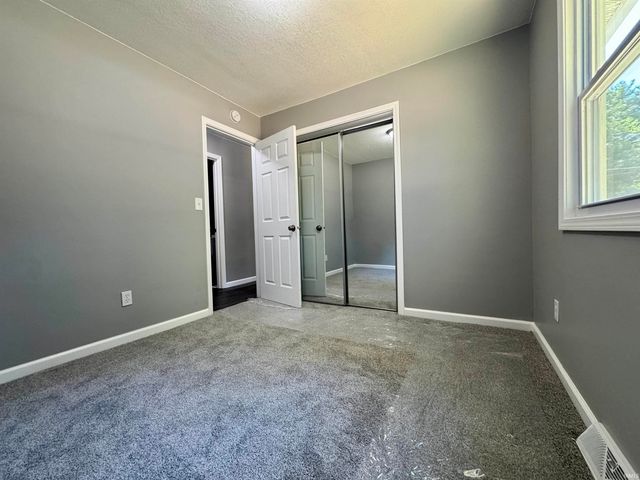 1539 S Ridgeview Road, Logansport, IN 46947