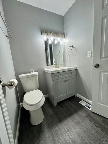 1539 S Ridgeview Road, Logansport, IN 46947