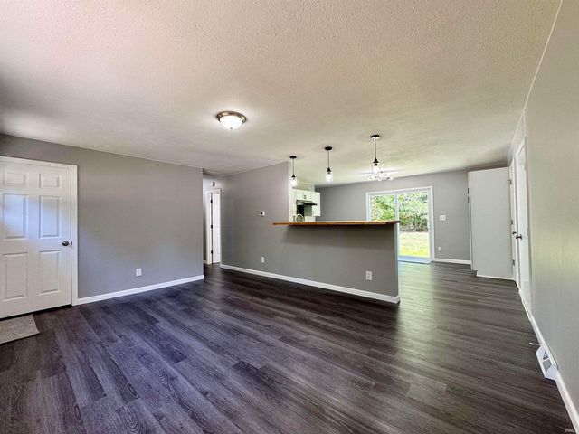 1539 S Ridgeview Road, Logansport, IN 46947