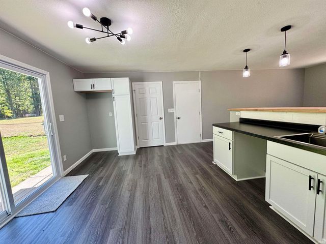 1539 S Ridgeview Road, Logansport, IN 46947