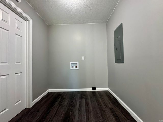 1539 S Ridgeview Road, Logansport, IN 46947