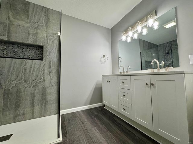 1539 S Ridgeview Road, Logansport, IN 46947