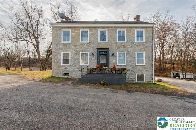 4828 Huckleberry Road, South Whitehall Twp, PA 18069