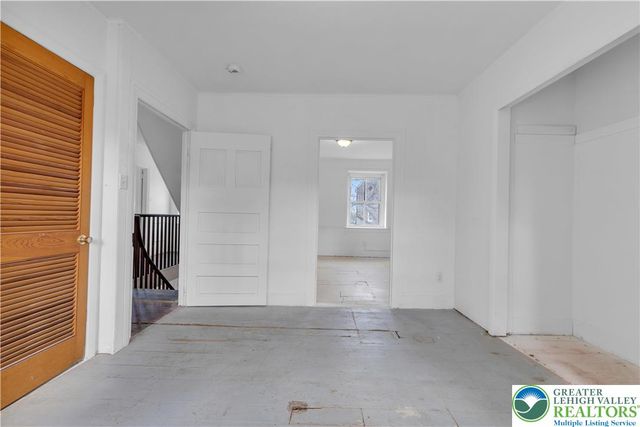 4828 Huckleberry Road, South Whitehall Twp, PA 18069