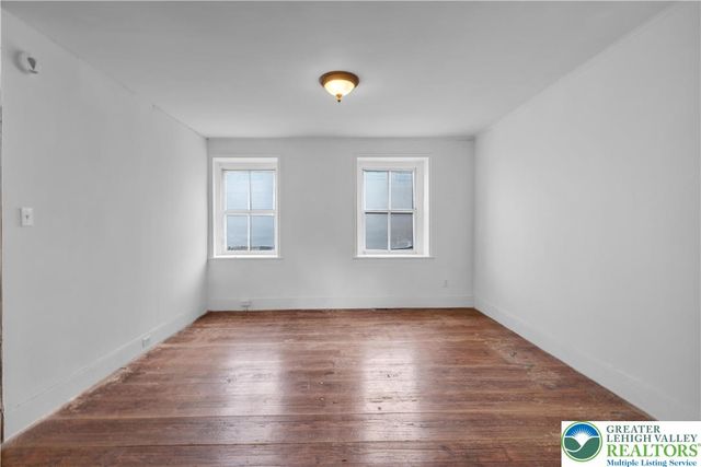 4828 Huckleberry Road, South Whitehall Twp, PA 18069