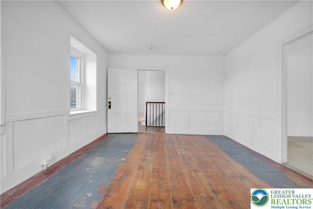 4828 Huckleberry Road, South Whitehall Twp, PA 18069