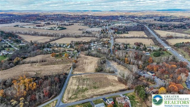 4828 Huckleberry Road, South Whitehall Twp, PA 18069