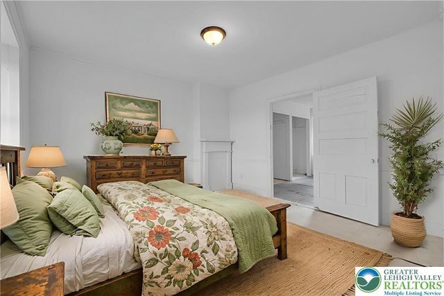 4828 Huckleberry Road, South Whitehall Twp, PA 18069