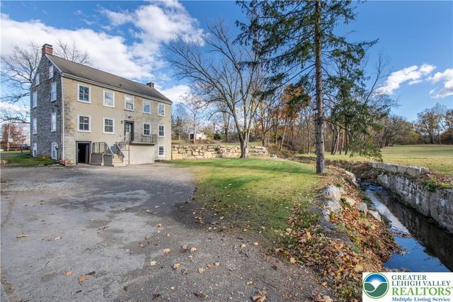 4828 Huckleberry Road, South Whitehall Twp, PA 18069