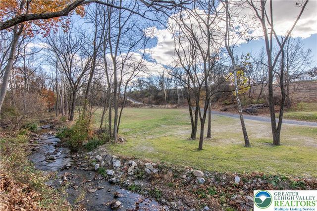 4828 Huckleberry Road, South Whitehall Twp, PA 18069