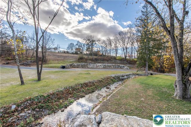 4828 Huckleberry Road, South Whitehall Twp, PA 18069