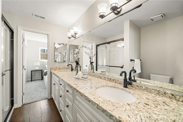 1025 Sea Breeze 11, Costa Mesa, CA 92627