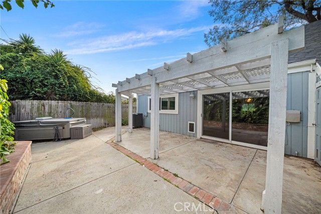 1025 Sea Breeze 11, Costa Mesa, CA 92627