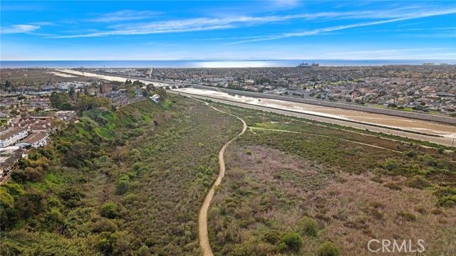 1025 Sea Breeze 11, Costa Mesa, CA 92627