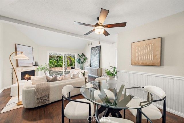 1025 Sea Breeze 11, Costa Mesa, CA 92627