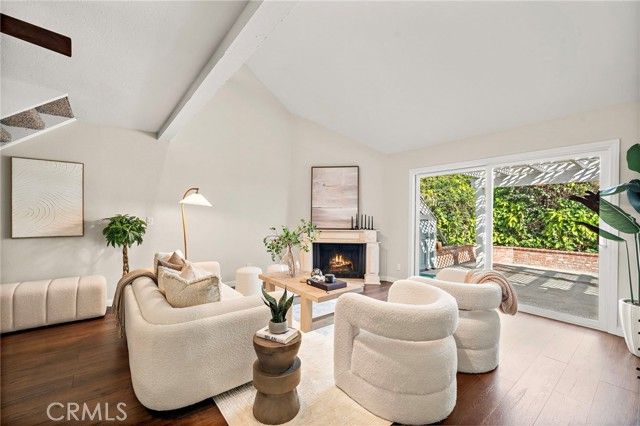 1025 Sea Breeze 11, Costa Mesa, CA 92627