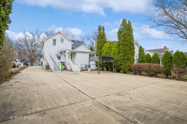 319 NORTH Avenue, Libertyville, IL 60048