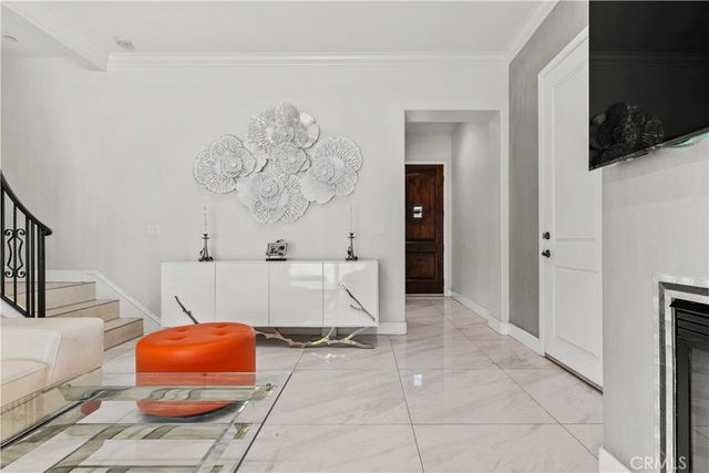 6920 Valmont 5, Tujunga, CA 91042