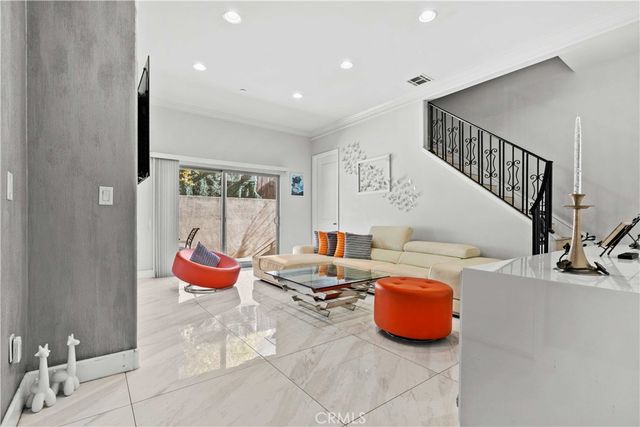 6920 Valmont 5, Tujunga, CA 91042