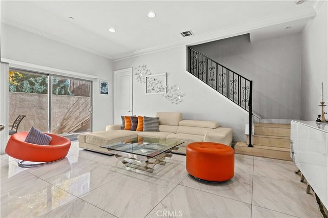 6920 Valmont 5, Tujunga, CA 91042